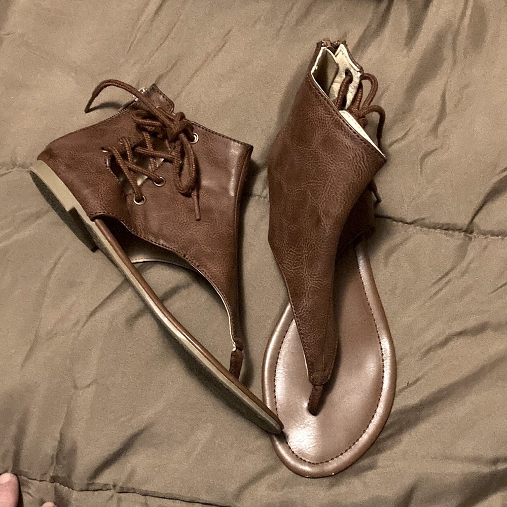 Women’s size 8 Gladiator style sandal